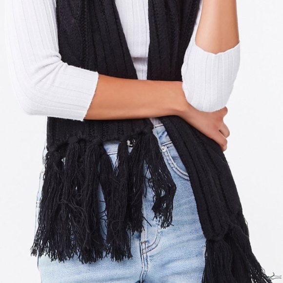 Cable Knit Oblong Scarf - Picture 2 of 5